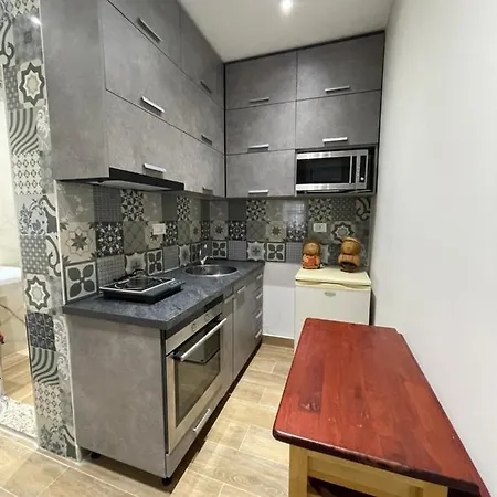 דירה Modern 1 Bedroom טיראנה
