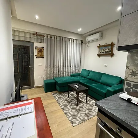 Modern 1 Bedroom Tiran